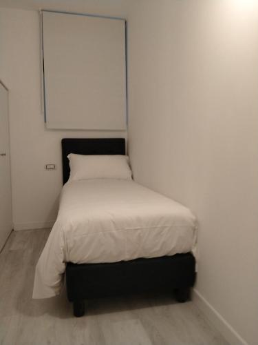 Small Single Room