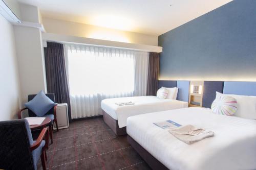 Standard Twin Room - Non-Smoking image 4