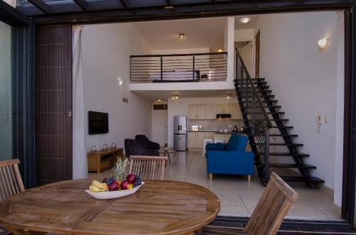4 Es Paradis La Mercy Beachfront
