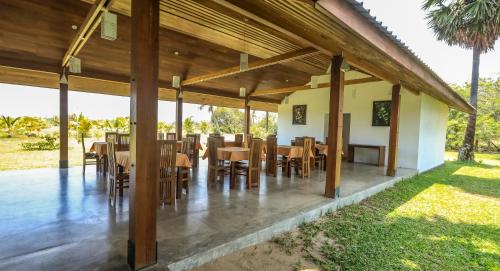Restoran, Kay Jay Palms - Kalkudah in Pasikuda