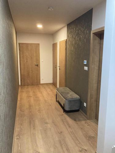 Apartmán T5 Herlíkovice (Apartman T5 Herlikovice) in Za Rekou
