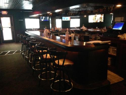 Fred's Inn Restaurant & Lodging - 식음료(F&B)