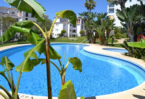 Luxury garden apartment - walking distance to the sea - Apartment - Sitio de Calahonda