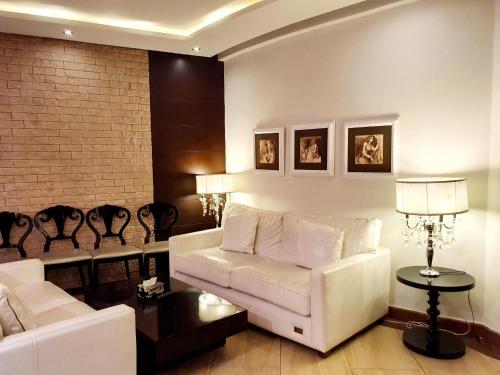 Luxurious Boutique One Bed Apartment In Bahria Town - image 8