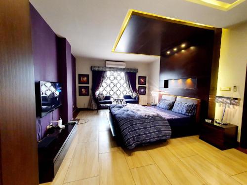 Luxurious Boutique One Bed Apartment In Bahria Town - main image