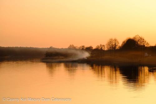 Czarny Kot Mazury Dom Całoroczny Czarny Kot Mazury Dom Całoroczny