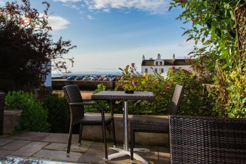 沙灘, 白可酒店 (The Bank) in 安斯特拉瑟