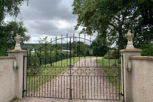 The Nest - Near Inverness & Loch Ness in Kiркхілл