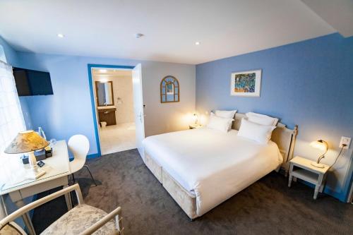 Hotel Meurice Room Type - King Room - Disability Access