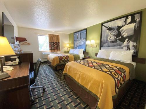 2 double beds