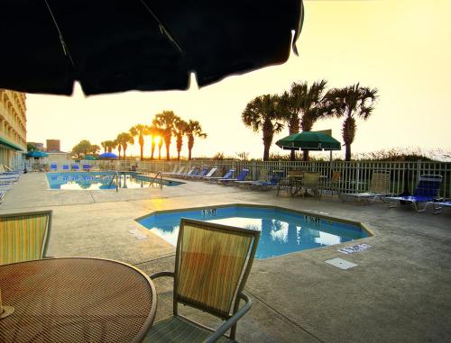 Year-round Oceanfront Suite at Sunny Myrtle Beach - One Bedroom #1 - image 5
