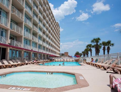 Year-round Oceanfront Suite at Sunny Myrtle Beach - One Bedroom #1 - image 8