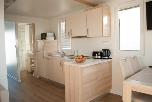 Floating House Blue Star – Portoroz, MO