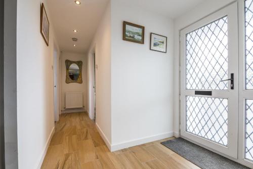 Little Hill - 3 Bedroom Bungalow - Wisemans Bridge