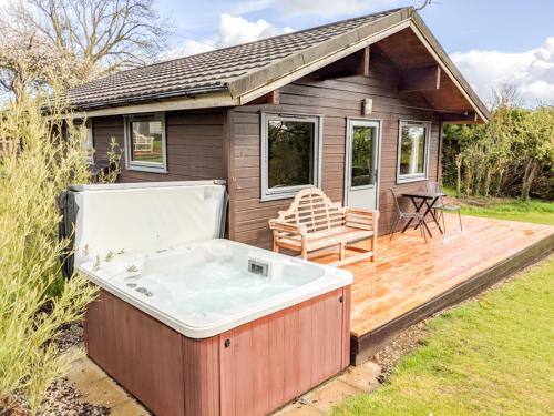 Avallon Lodges, Boyton, Cornwall