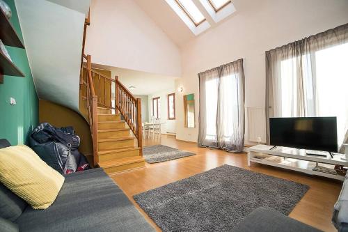 Great Terrace in Big, Central Flat, Praha (fotografie 5)