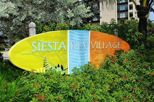 Siesta Key Village-Suite #1: A Block to the Beach! thumb 2