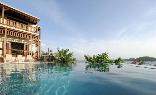 Piscina, Tivigny Villa in Grand Anse