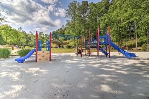 Indoor Pool and Golf Course Views Lake Lure Condo! Indoor Pool and Golf Course Views Lake Lure Condo!