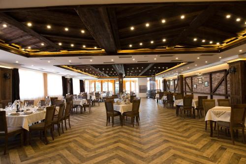 Restorāns, Hotel Happy in Dakovica