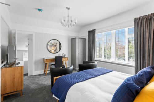 Stover Lodge - image 11