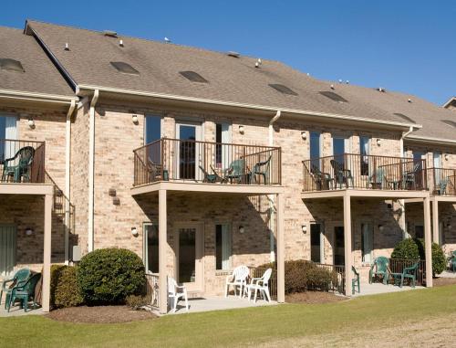 Grand Villa with Amazing Comforts in Surfside Beach - Two Bedroom #1 - image 4