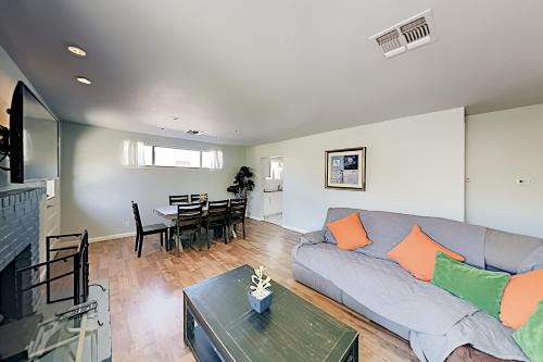 Exceptional Vacation Home in Anaheim home - image 4