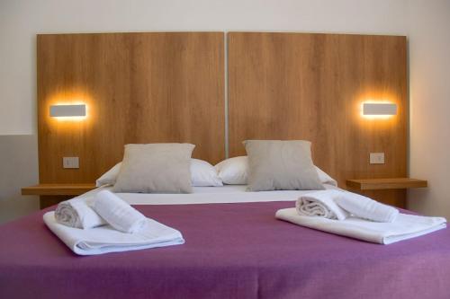 Deluxe Double Room image 1