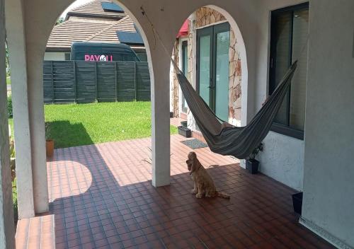 Balcony/terrace, Spanish Style House - Free Parking in Kendall