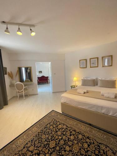 KINGS SQUARE Holiday Apartments in Polis