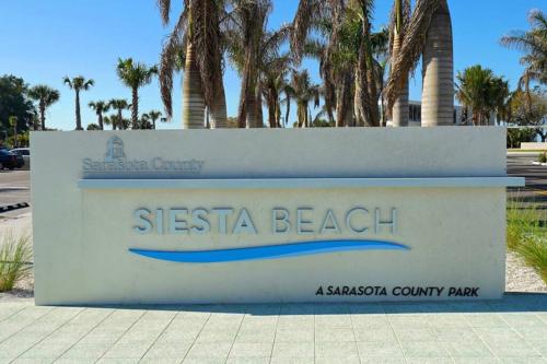 Siesta Key Village-Suite #2: A block to the Beach! detail