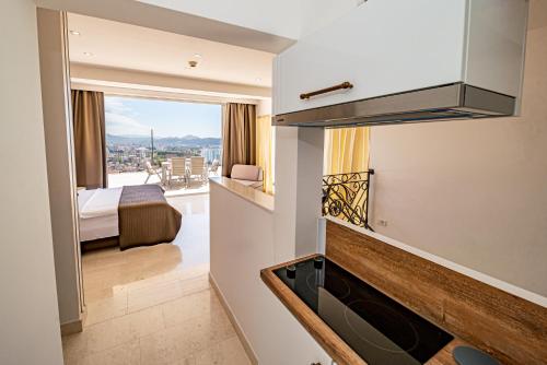 Sea View Apartments - image 8