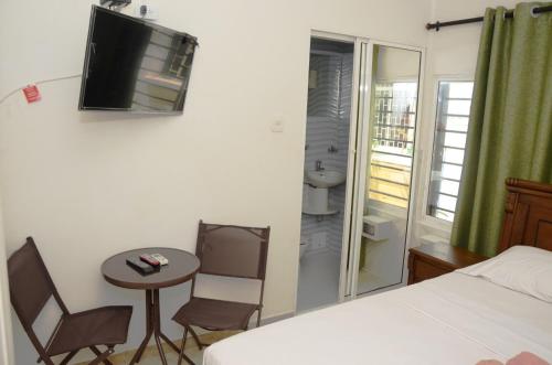 Hostal Marbella 47 - Photo 2