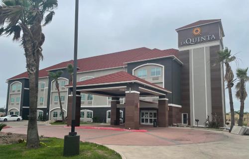 La Quinta Inn Suites by Wyndham Raymondville Harlingen