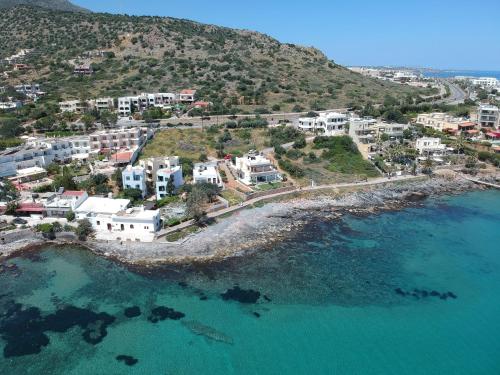 Junior suite by the beach Stalida