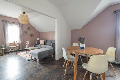 Providence Spacious, Large and Modern 3BR Apartment in Providence, USA