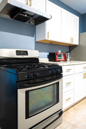 Providence Spacious, Large and Modern 3BR Apartment in Providence, USA