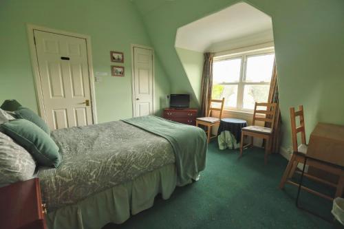 Airdenair Guest House - image 9