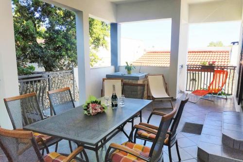 Apartments with a parking space Razanj, Rogoznica - 12133