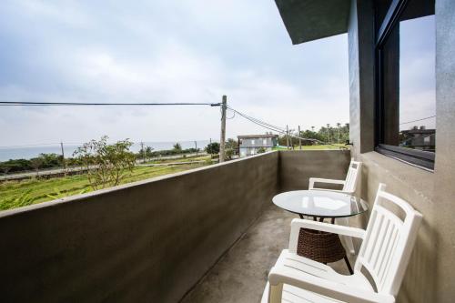 Three-Bedroom House image 5