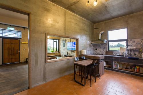 Three-Bedroom House image 1