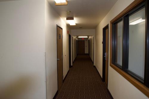 AmeriVu Inn and Suites Shawano WI