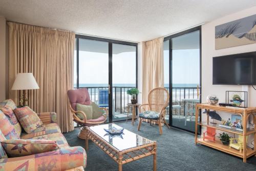 Crescent Sands E3 - Spacious 2 bedroom condo overlooking the ocean North Myrtle Beach South Carolina