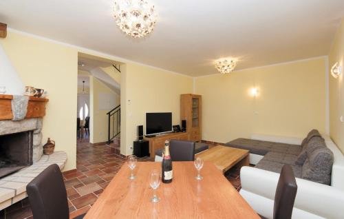 House Davorka - image 2