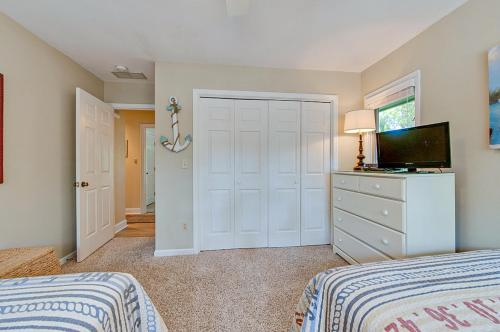 Sea Lane 14 - image 4