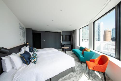 room detail thumbnail 1