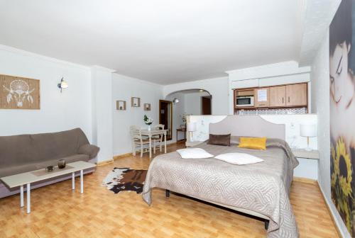 Unique Hotel Apartments - image 13