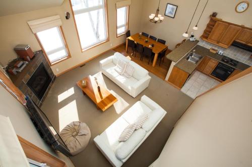 Niseko Alpine Apartments