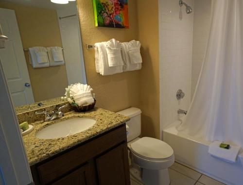 Immaculate and Convenient Villa in Sunny Kissimmee - One Bedroom #1 - image 2