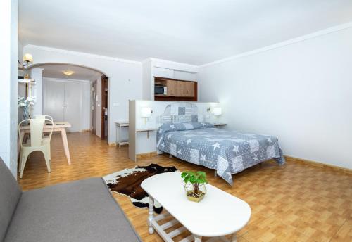 Unique Hotel Apartments - image 11